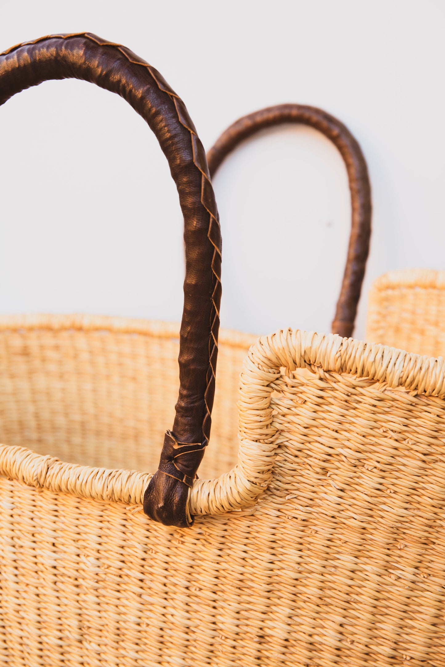 Baby Moses Bassinet with Leather Handle - Dark Brown
